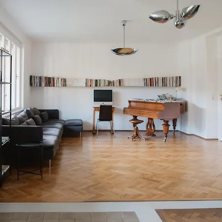 Zweitwohnsitz Bed & Breakfast 3*